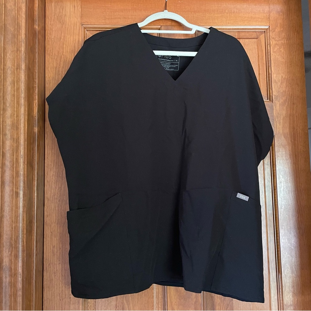 Figs Black XL Scrub Top